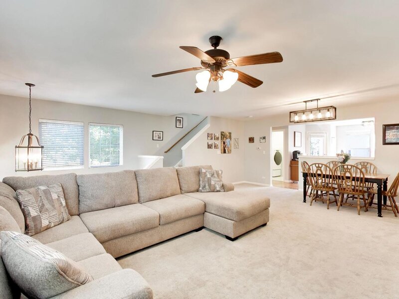 2478 Anna Way Elgin IL 60124