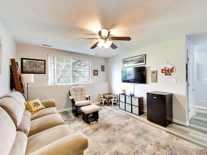 2478 Anna Way Elgin IL 60124