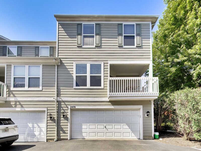 2478 Anna Way Elgin IL 60124
