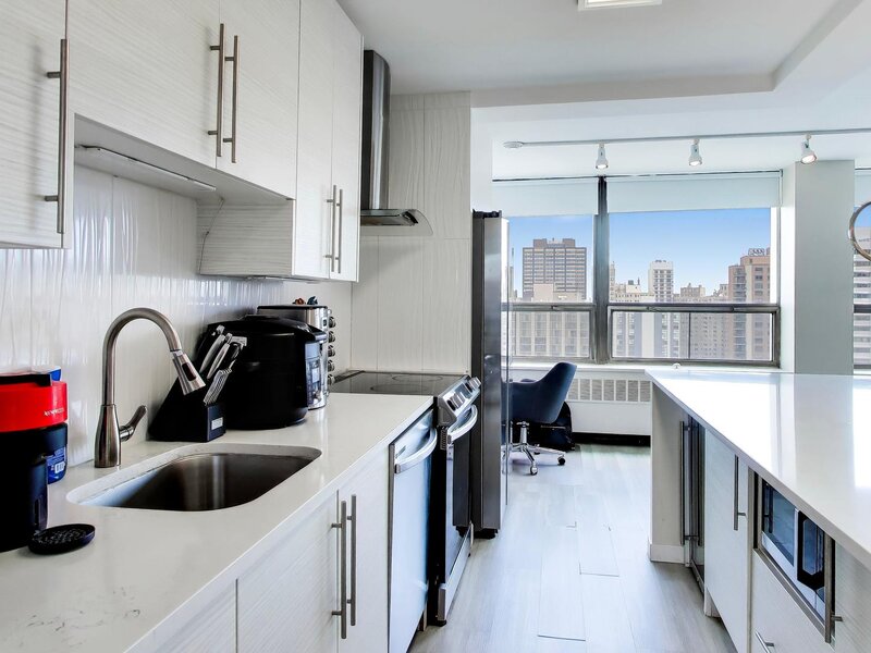 1455 N Sandburg Terrace Chicago IL 60610