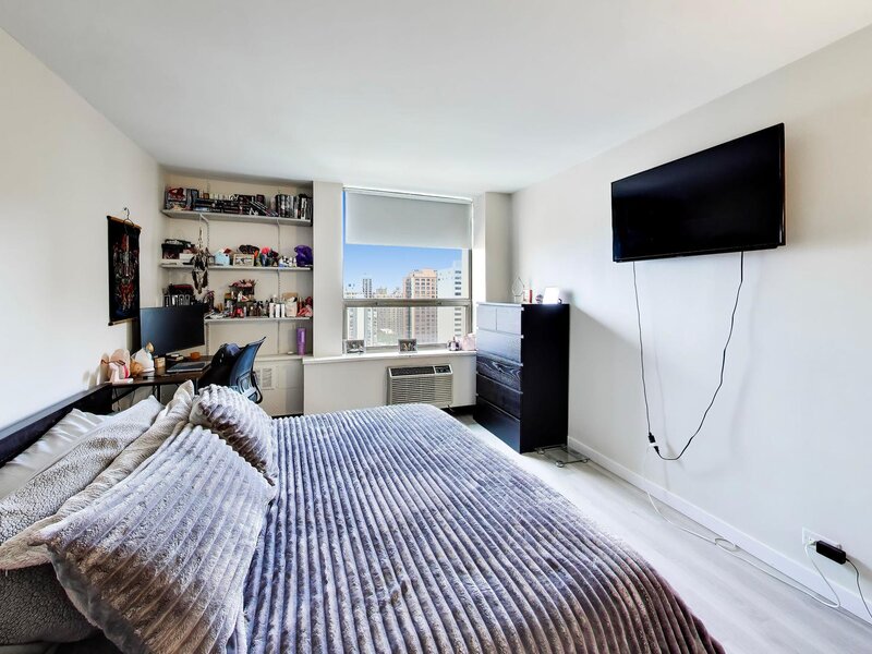 1455 N Sandburg Terrace Chicago IL 60610