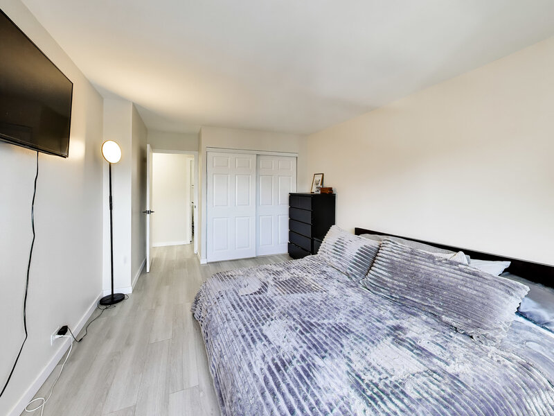 1455 N Sandburg Terrace Chicago IL 60610