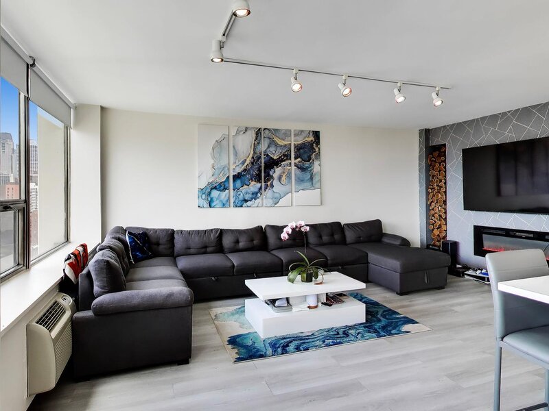 1455 N Sandburg Terrace Chicago IL 60610