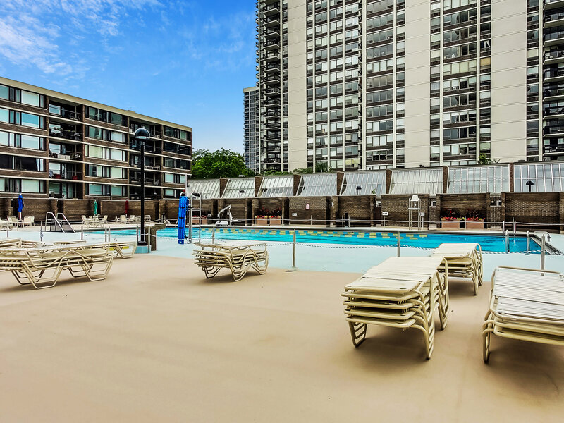 1455 N Sandburg Terrace Chicago IL 60610