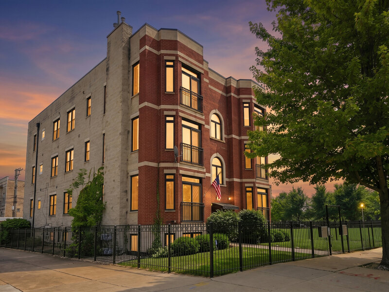 4135 S Vincennes Avenue Chicago IL 60653
