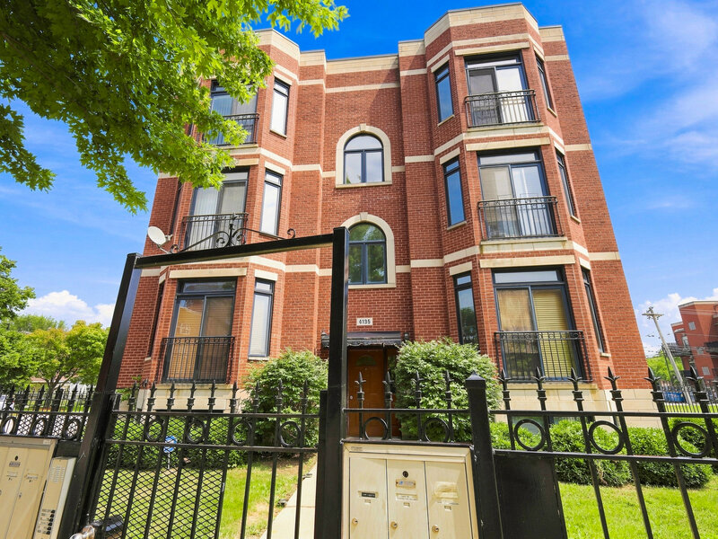 4135 S Vincennes Avenue Chicago IL 60653