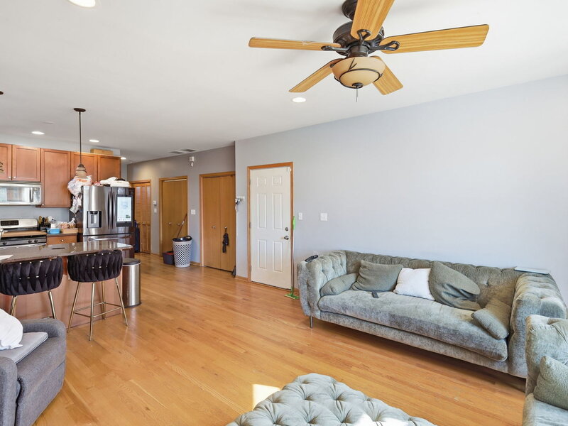 4135 S Vincennes Avenue Chicago IL 60653