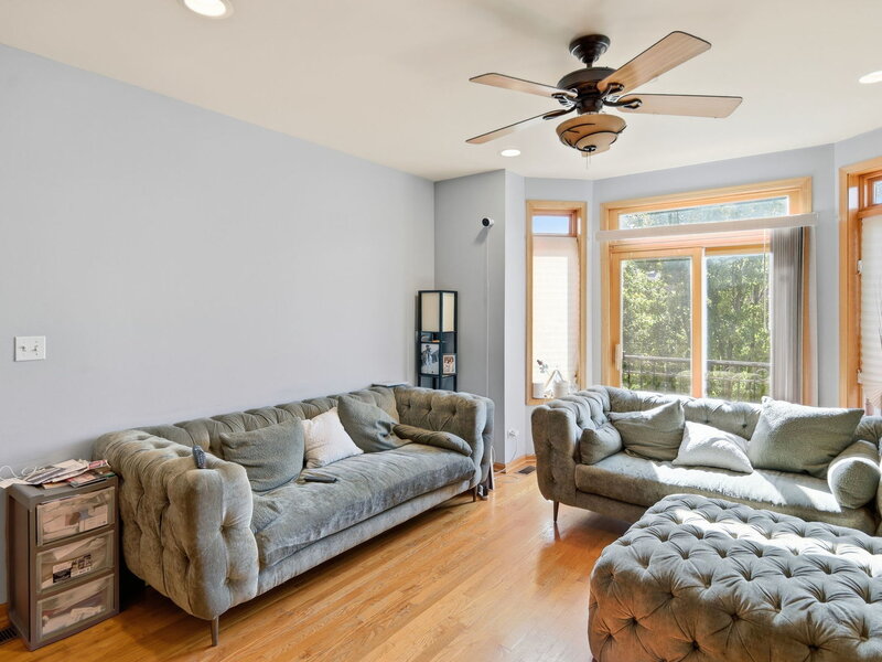 4135 S Vincennes Avenue Chicago IL 60653