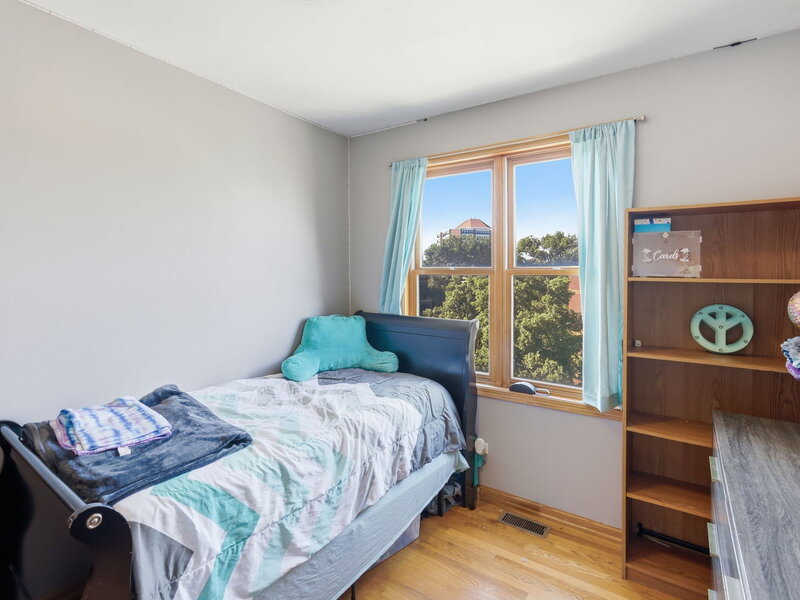 4135 S Vincennes Avenue Chicago IL 60653