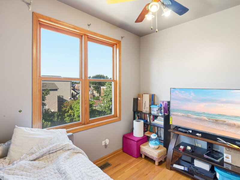 4135 S Vincennes Avenue Chicago IL 60653