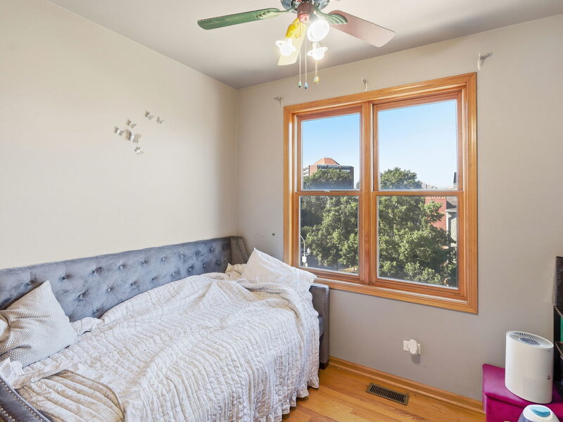 4135 S Vincennes Avenue Chicago IL 60653