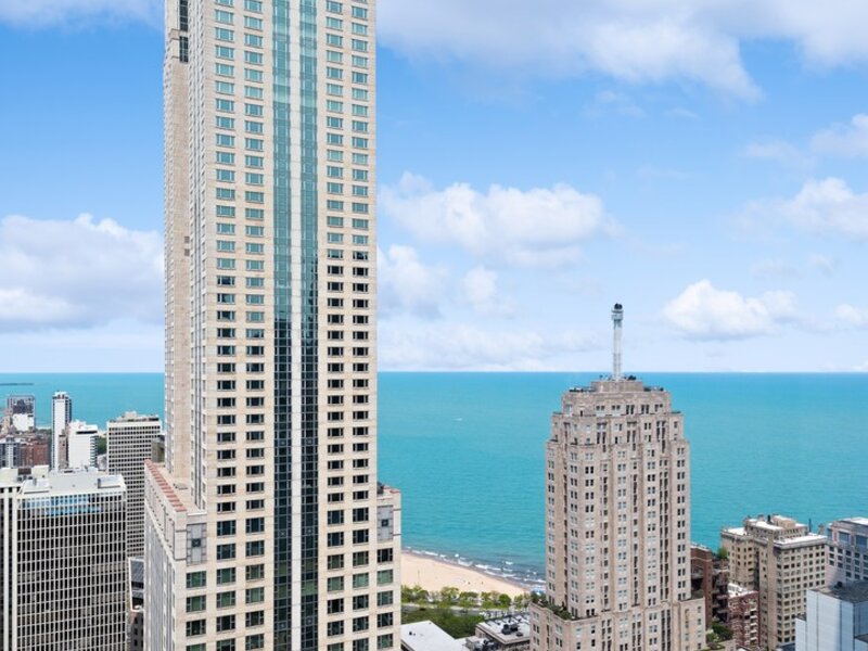 111 E Chestnut Street Chicago IL 60611