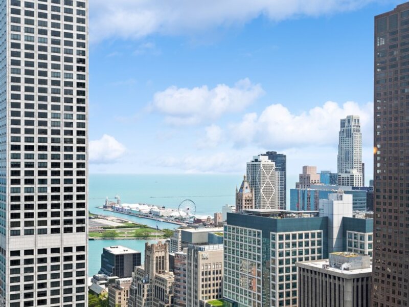 111 E Chestnut Street Chicago IL 60611