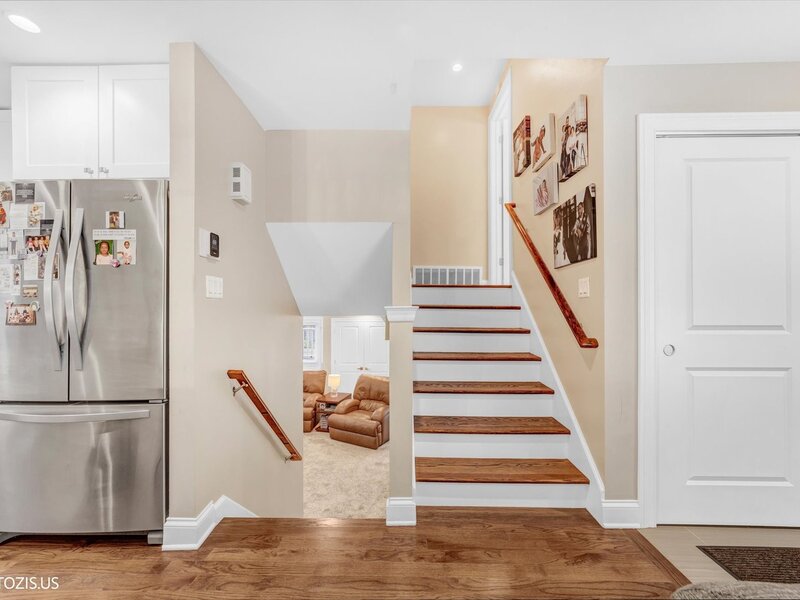 148 Jeffery Lane Des Plaines IL 60018