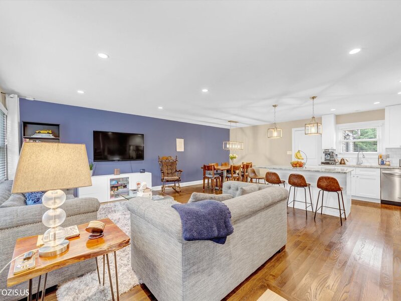 148 Jeffery Lane Des Plaines IL 60018