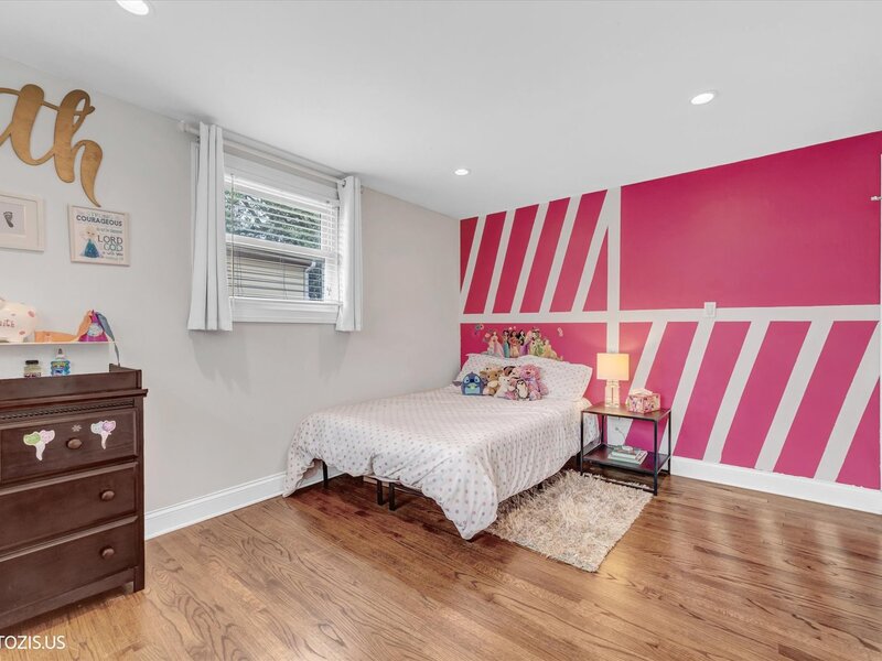 148 Jeffery Lane Des Plaines IL 60018