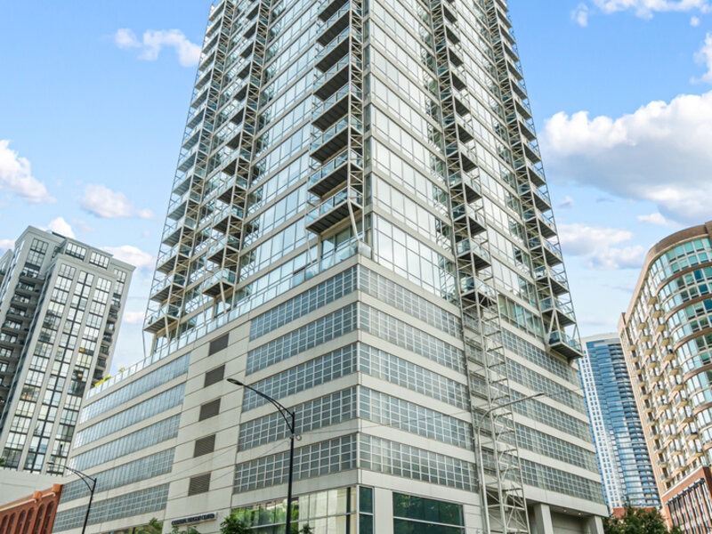 653 N Kingsbury Street Chicago IL 60654