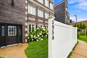 Photo of 5954 N Paulina Street Chicago IL 60660