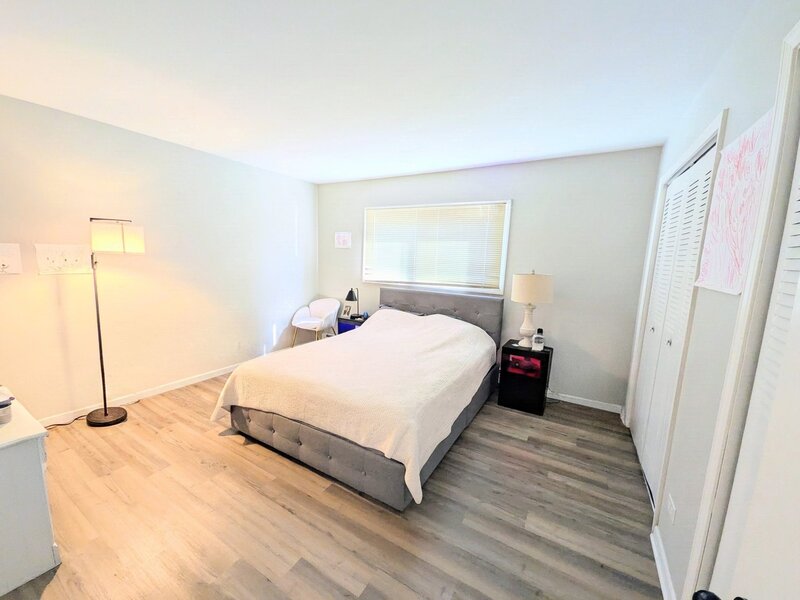 1243 Brown Street Des Plaines IL 60016