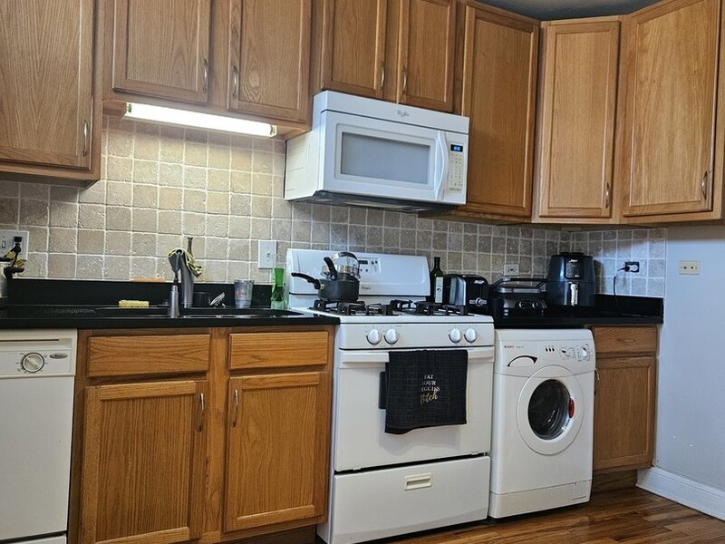 7213 S Yates Boulevard Chicago IL 60649