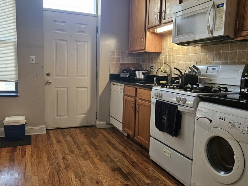 7213 S Yates Boulevard Chicago IL 60649
