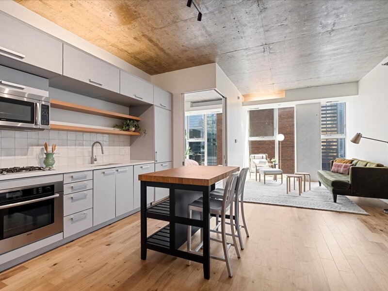 550 N Saint Clair Street Chicago IL 60611