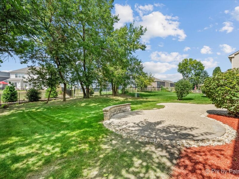 2240 Barrett Drive Algonquin IL 60102