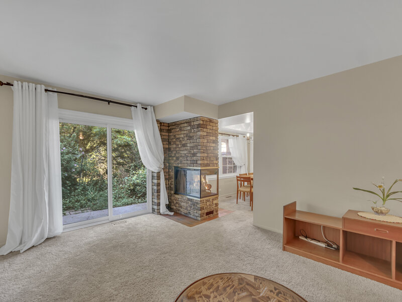 640 Burgundy Court Elk Grove Village IL 60007