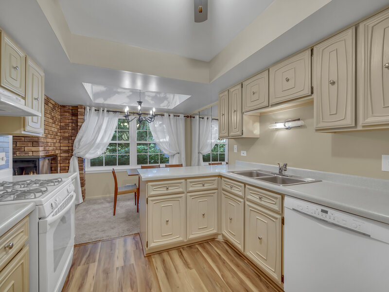 640 Burgundy Court Elk Grove Village IL 60007