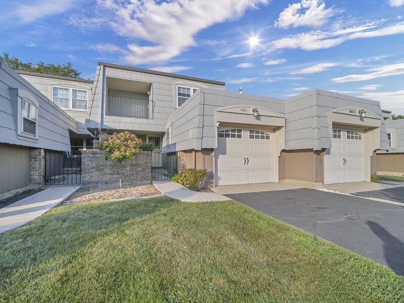 640 Burgundy Court Elk Grove Village IL 60007