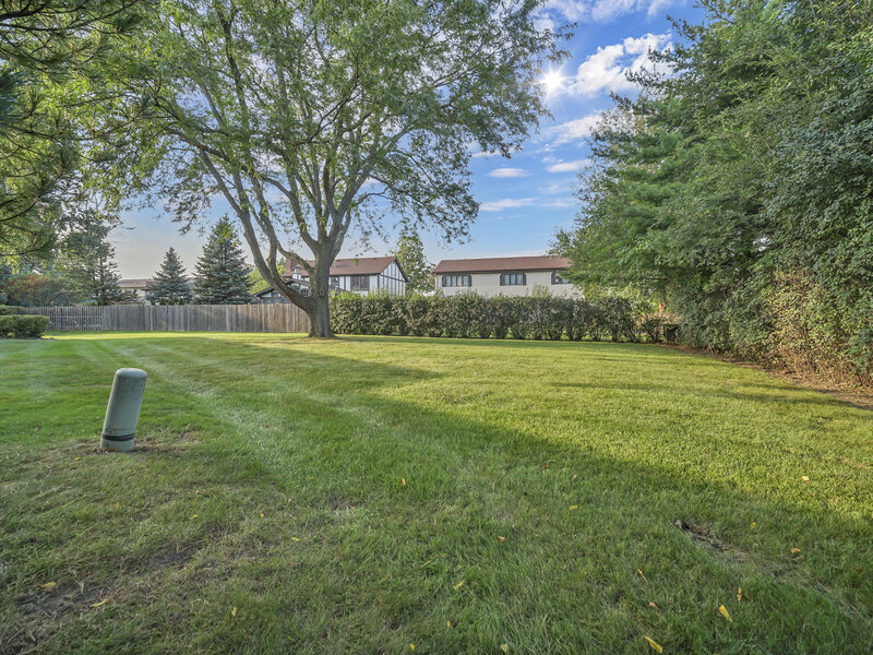 640 Burgundy Court Elk Grove Village IL 60007