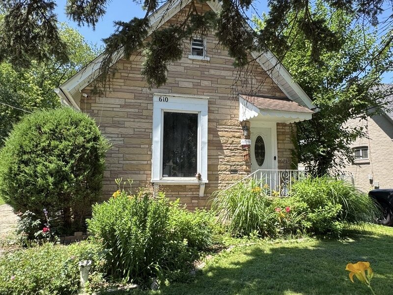 610 Mcclure Avenue Elgin IL 60123