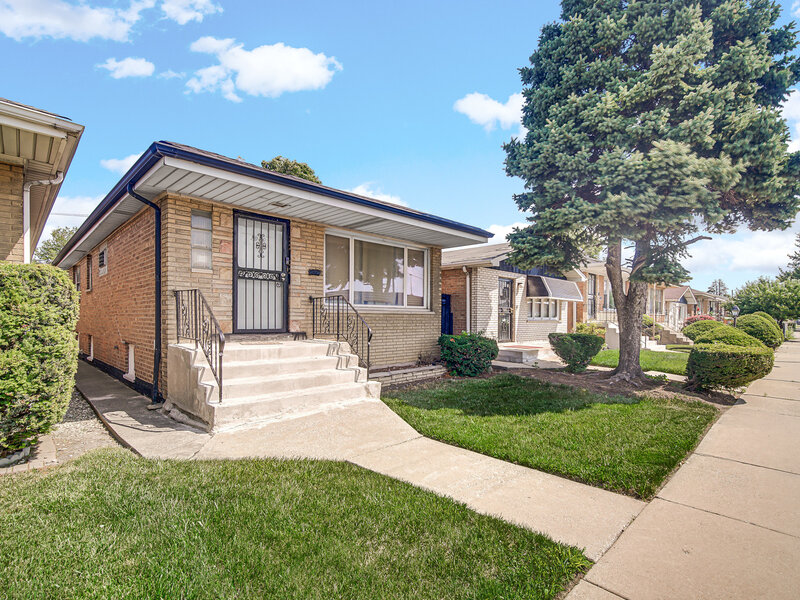 2970 W Columbus Avenue Chicago IL 60652