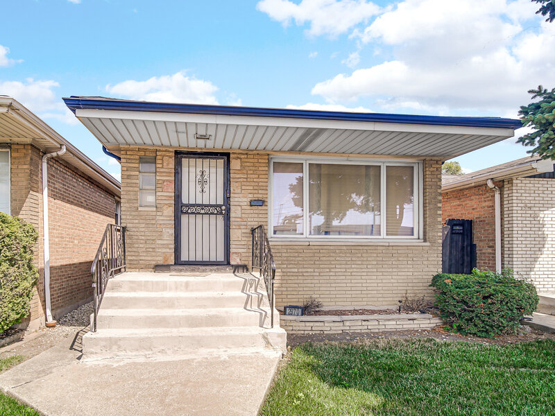 2970 W Columbus Avenue Chicago IL 60652