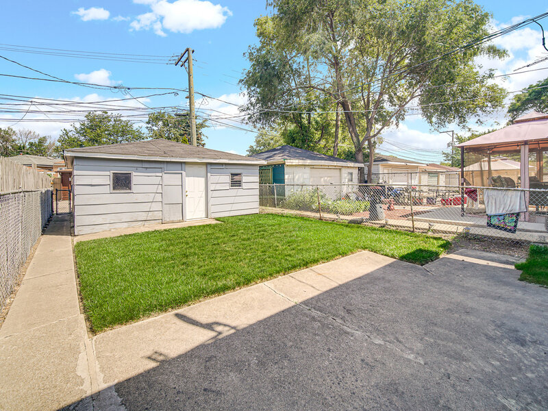 2970 W Columbus Avenue Chicago IL 60652