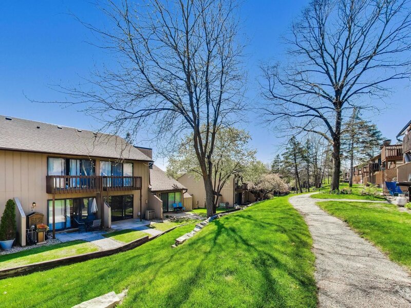 22 Jamaica Colony Fox Lake IL 60020