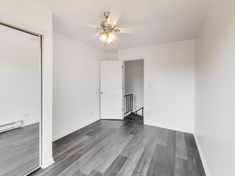 22 Jamaica Colony Fox Lake IL 60020