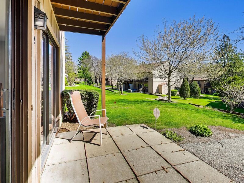22 Jamaica Colony Fox Lake IL 60020