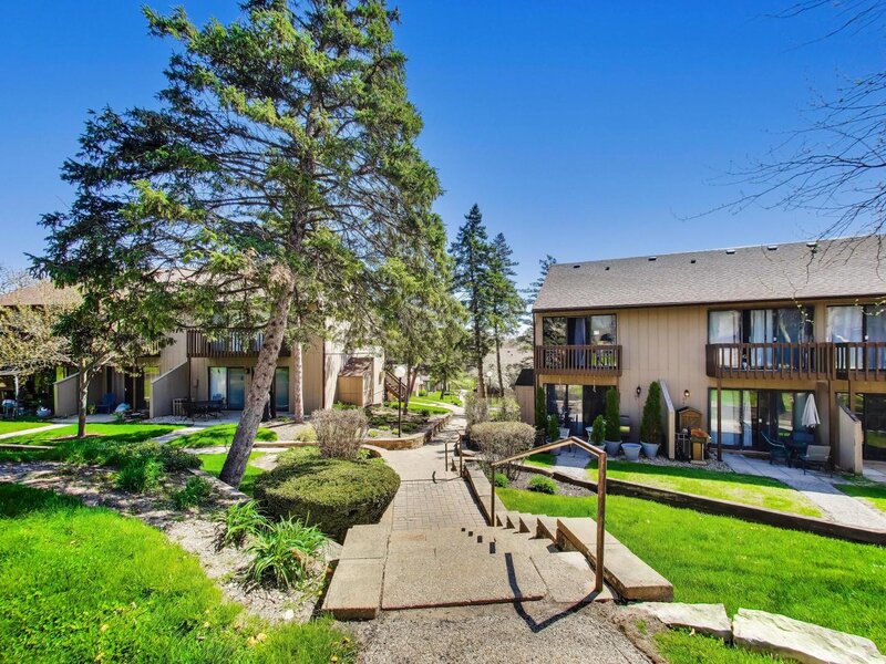22 Jamaica Colony Fox Lake IL 60020