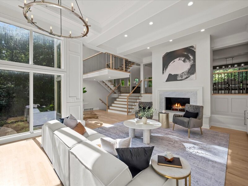 1221 Loch Lane Lake Forest IL 60045