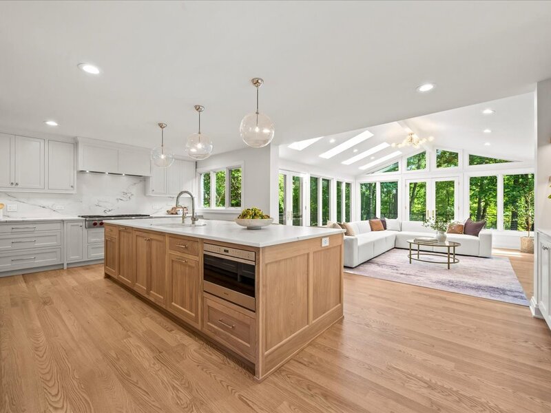1221 Loch Lane Lake Forest IL 60045