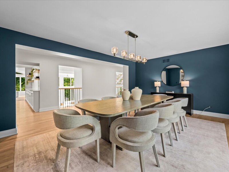 1221 Loch Lane Lake Forest IL 60045