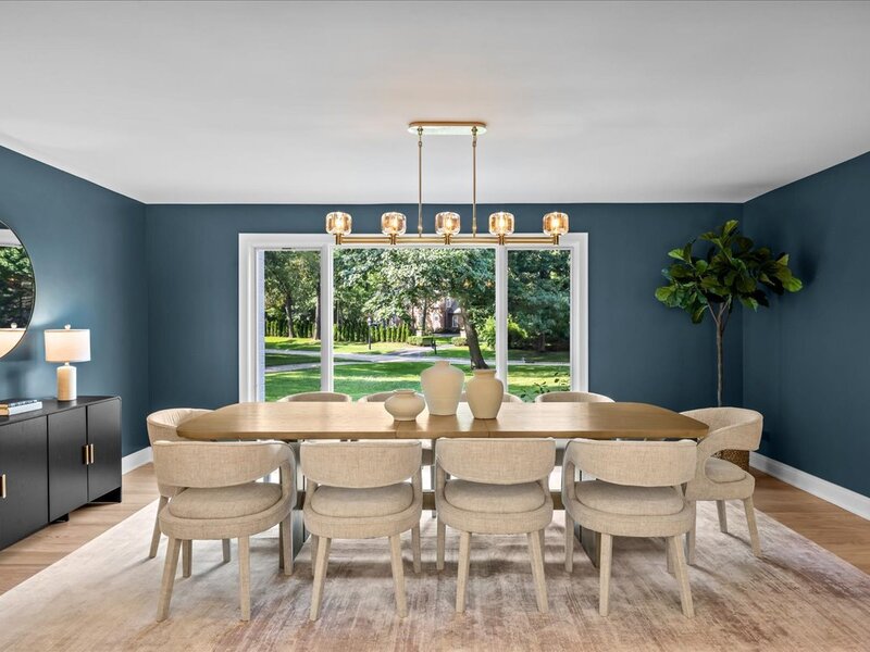 1221 Loch Lane Lake Forest IL 60045