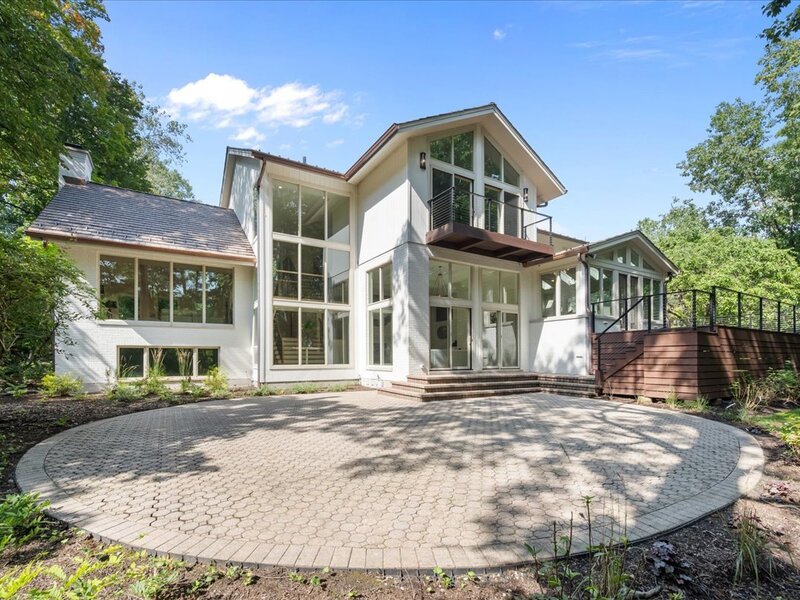 1221 Loch Lane Lake Forest IL 60045