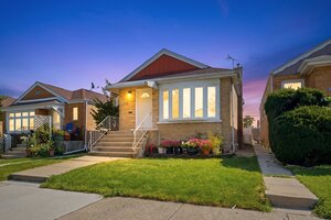 Photo of 3707 W 70th Place Chicago IL 60629