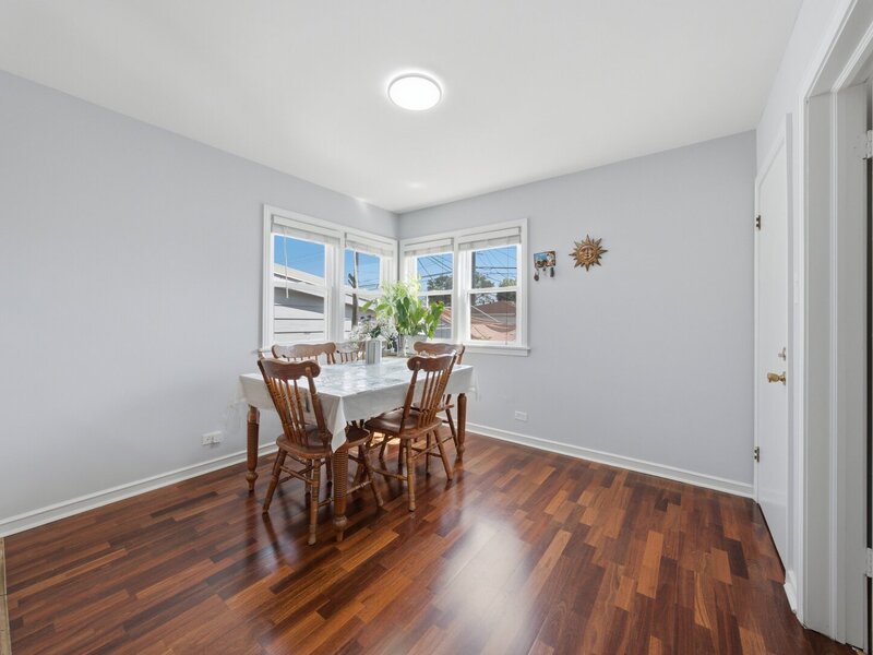 3707 W 70th Place Chicago IL 60629