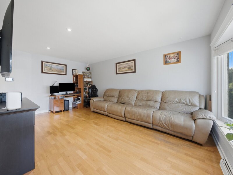 3707 W 70th Place Chicago IL 60629