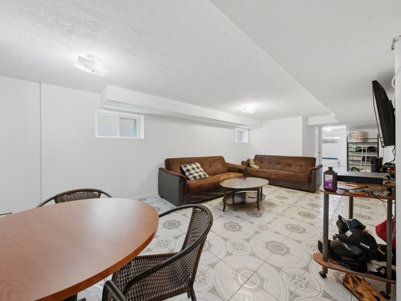 3707 W 70th Place Chicago IL 60629