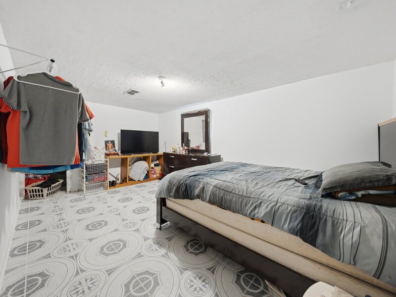3707 W 70th Place Chicago IL 60629