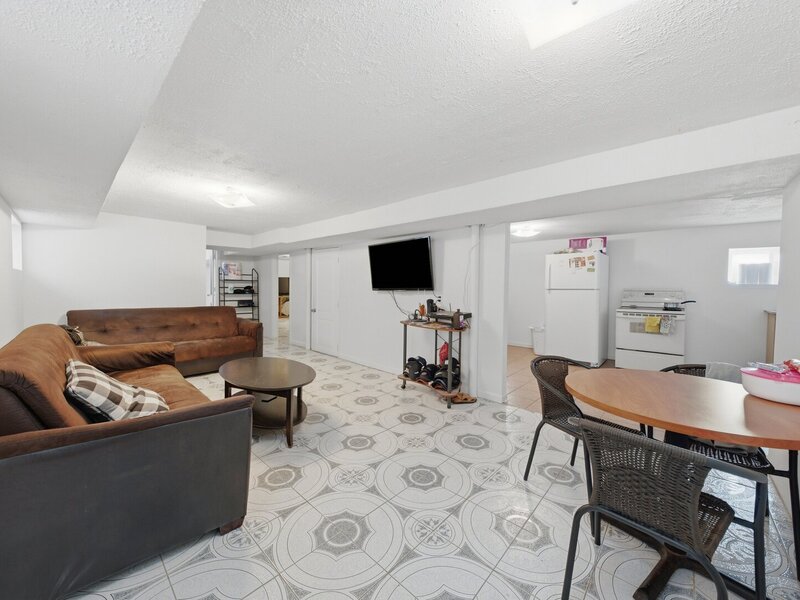 3707 W 70th Place Chicago IL 60629